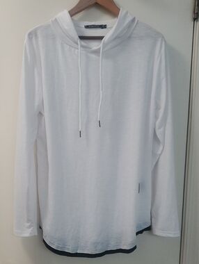 NWOT men's Siimhwrss Long Slv Hoodie Shirt Large R never used